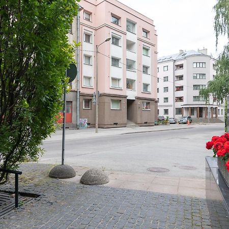 Cozy Stylish Studio Apartment With Free Parking By Centralapartments Tallin Exterior foto