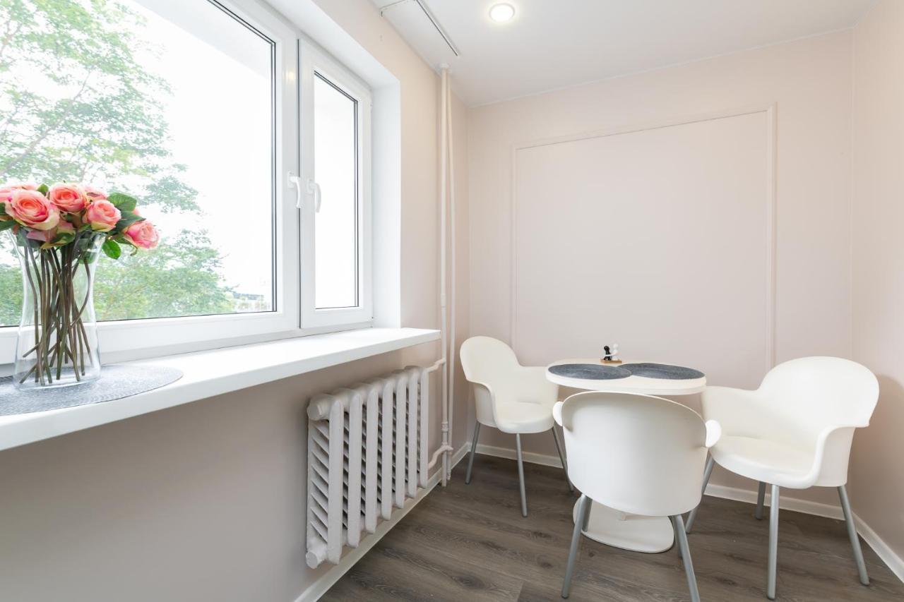 Cozy Stylish Studio Apartment With Free Parking By Centralapartments Tallin Exterior foto